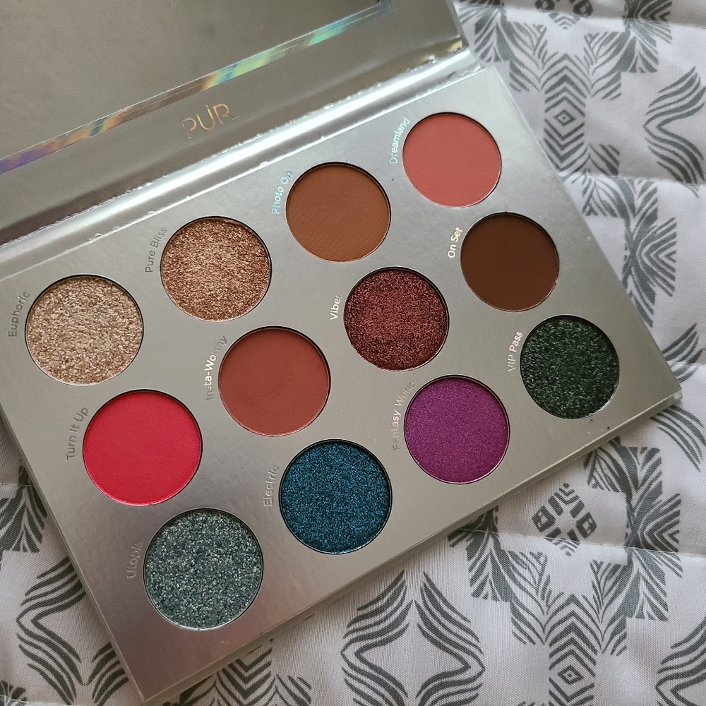 PÜR EYESHADOW PALETTE